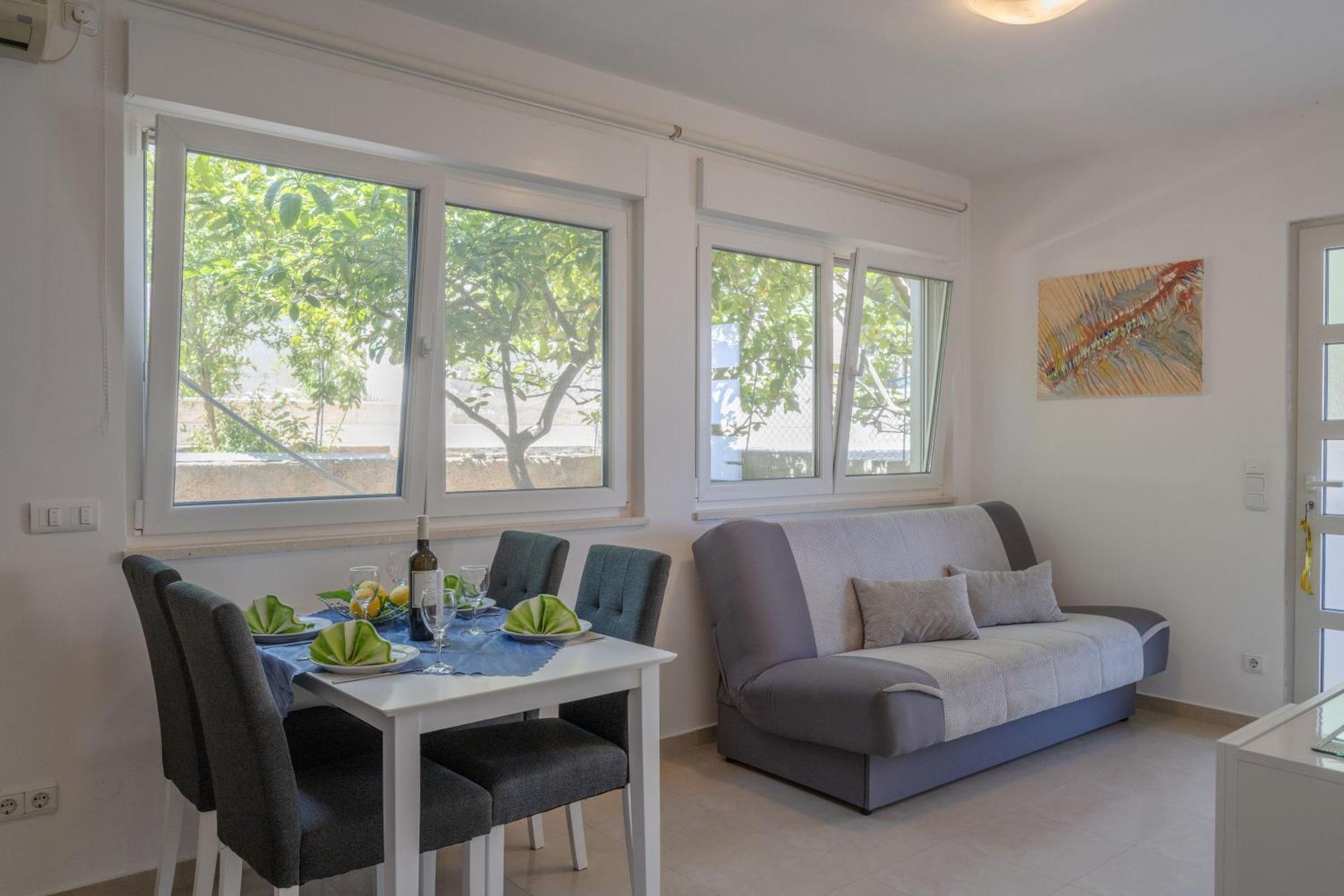 Apartmani Marelic - Sun Beach Zavalatica Buitenkant foto