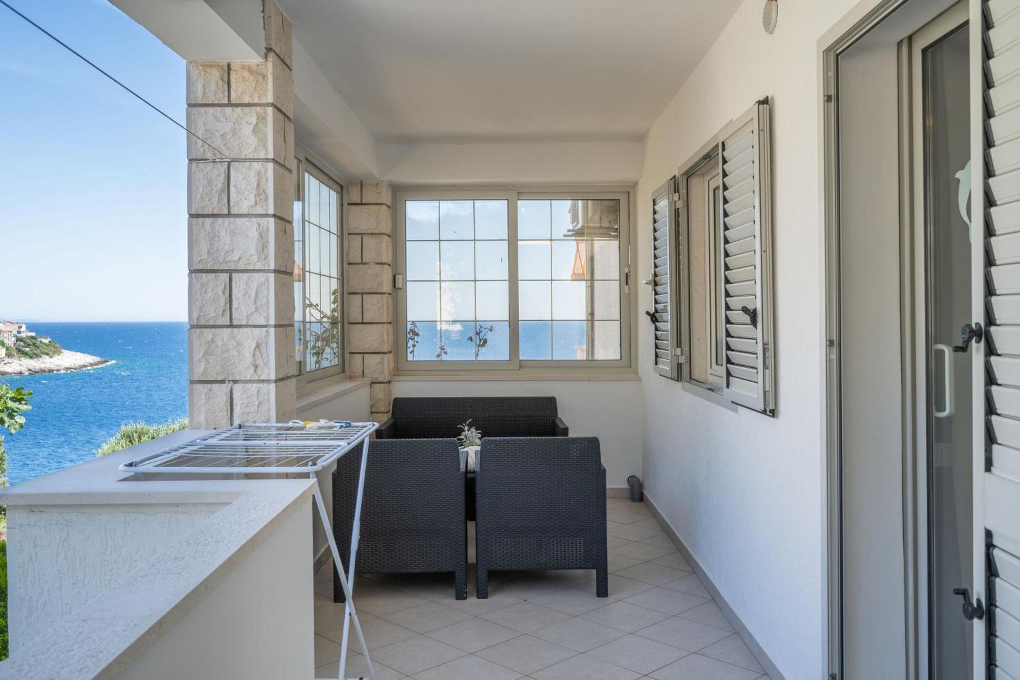 Apartmani Marelic - Sun Beach Zavalatica Buitenkant foto