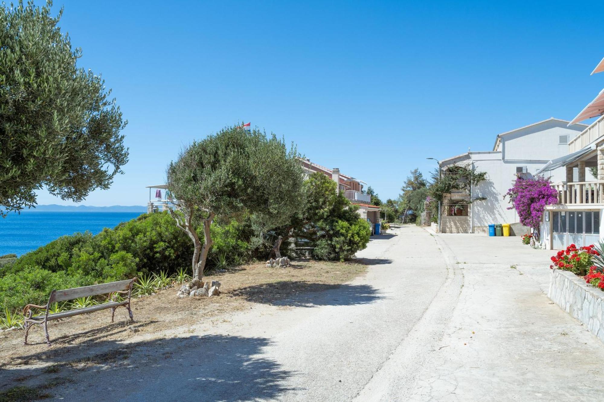 Apartmani Marelic - Sun Beach Zavalatica Buitenkant foto
